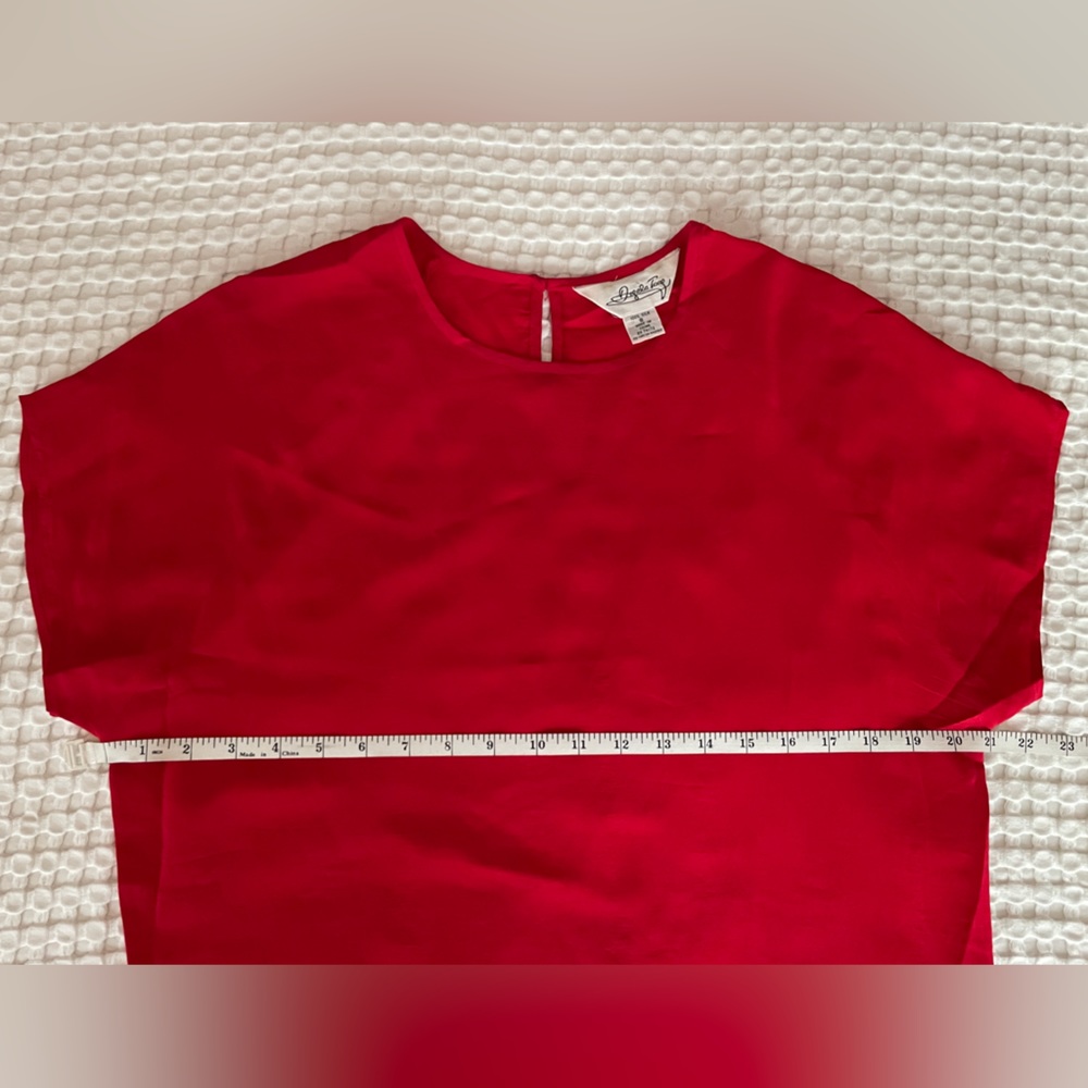 Red silk top - Picture 3 of 7
